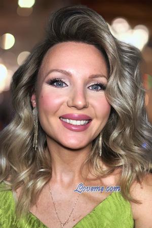 228210 - Anastasia Age: 40 - Russia