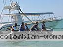 cartagena-women-boat-1104-40